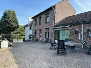 Rural Holiday Home in Cadier and Keer with Garden